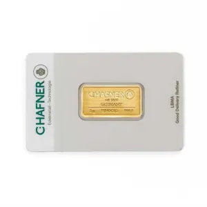 Detailaufnahme der Vorderseite eines geprägten 5 Gramm Goldbarrens von C. Hafner mit Logo, Gewicht und Reinheitsangabe.